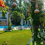 Hotel Uras 3*