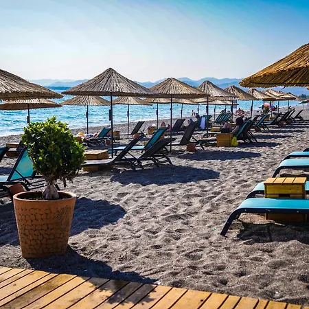 Uras Hotell 3*