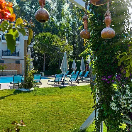 Hotel Uras 3*