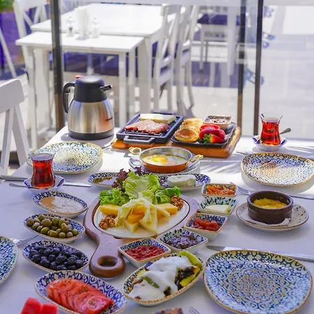 Uras Hotel
