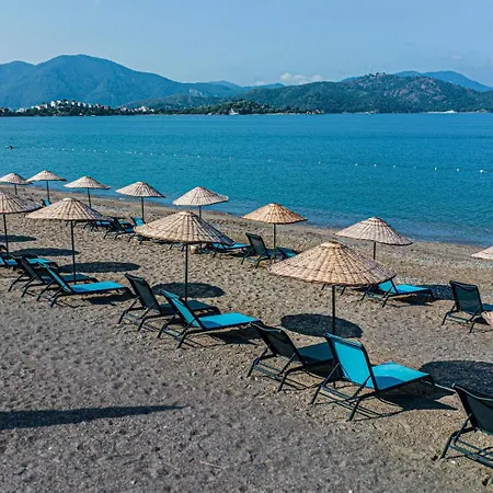 Hotel Uras 3*