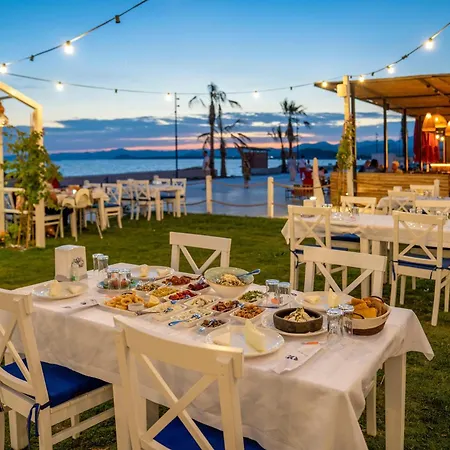 Uras Hotel