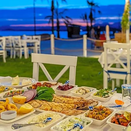 Hotel Uras 3*