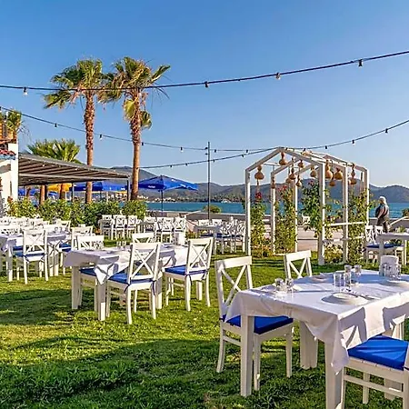 Hotel Uras 3*