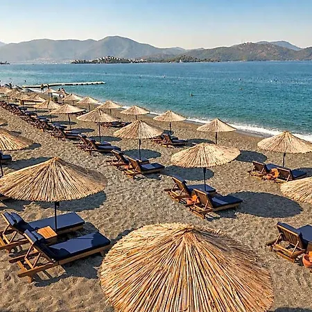 Hotel Uras 3*