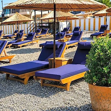 Uras Hotel 3*